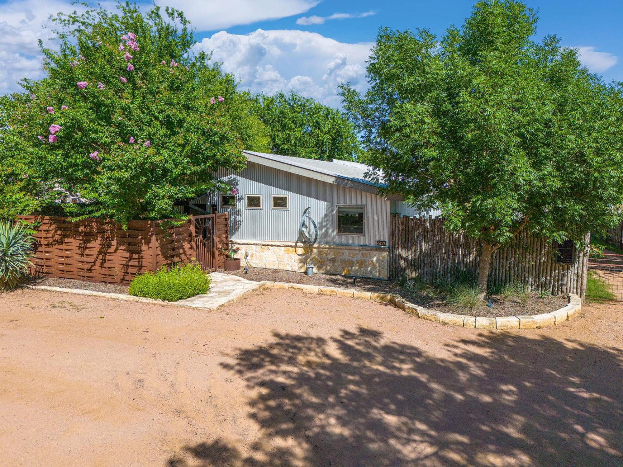 Claret House Full Kitchen And Private Hot Tub Fredericksburg Exterior foto